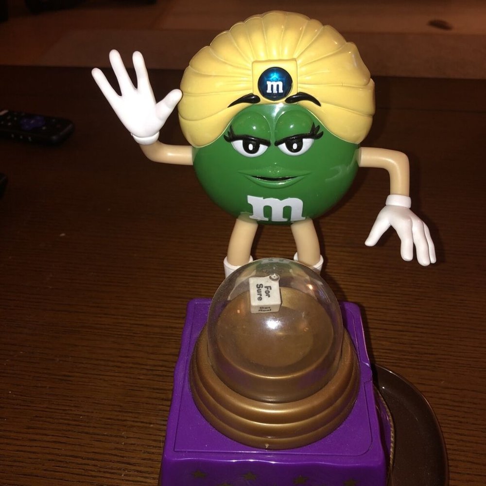 M&M Candy Dispenser - Fun Fortunes - Madame Fortun